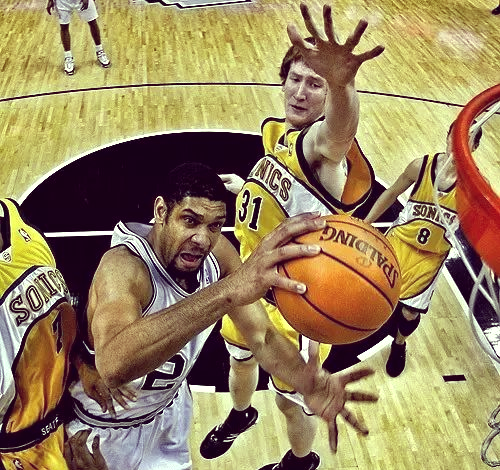 尔与团队如 尔与团队如